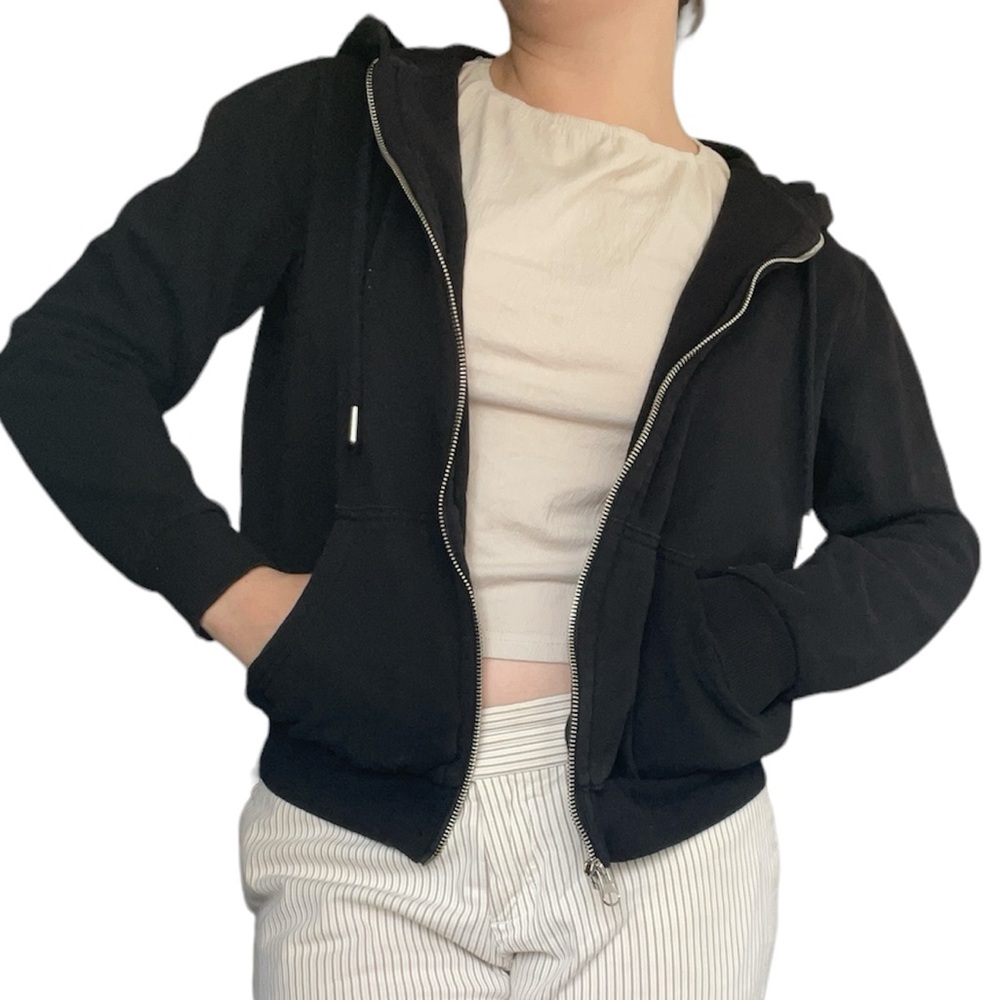 BLACK ZIP UP HOODIE